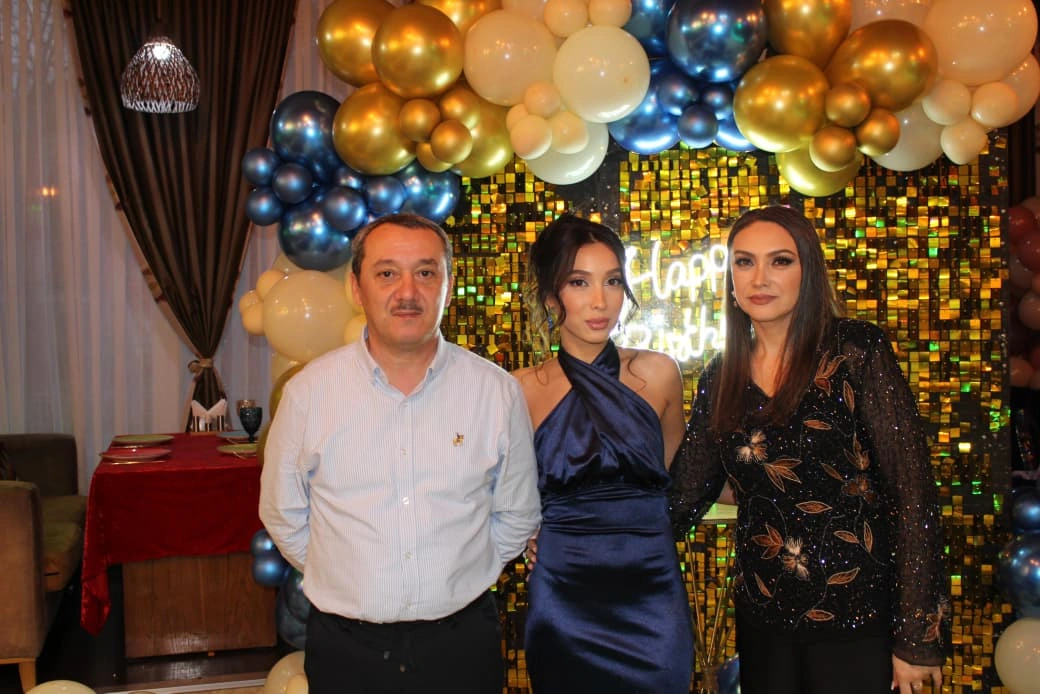 “Xalamın adından heç vaxt istifadə etməmişəm, ikimiz də teatr aktrisasıyıq, hər filmdə çəkilmirik” - FOTO+ÖZƏL