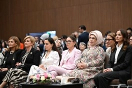Mehriban Əliyeva Antalya Diplomatiya Forumu çərçivəsində paneldə iştirak edib - FOTO