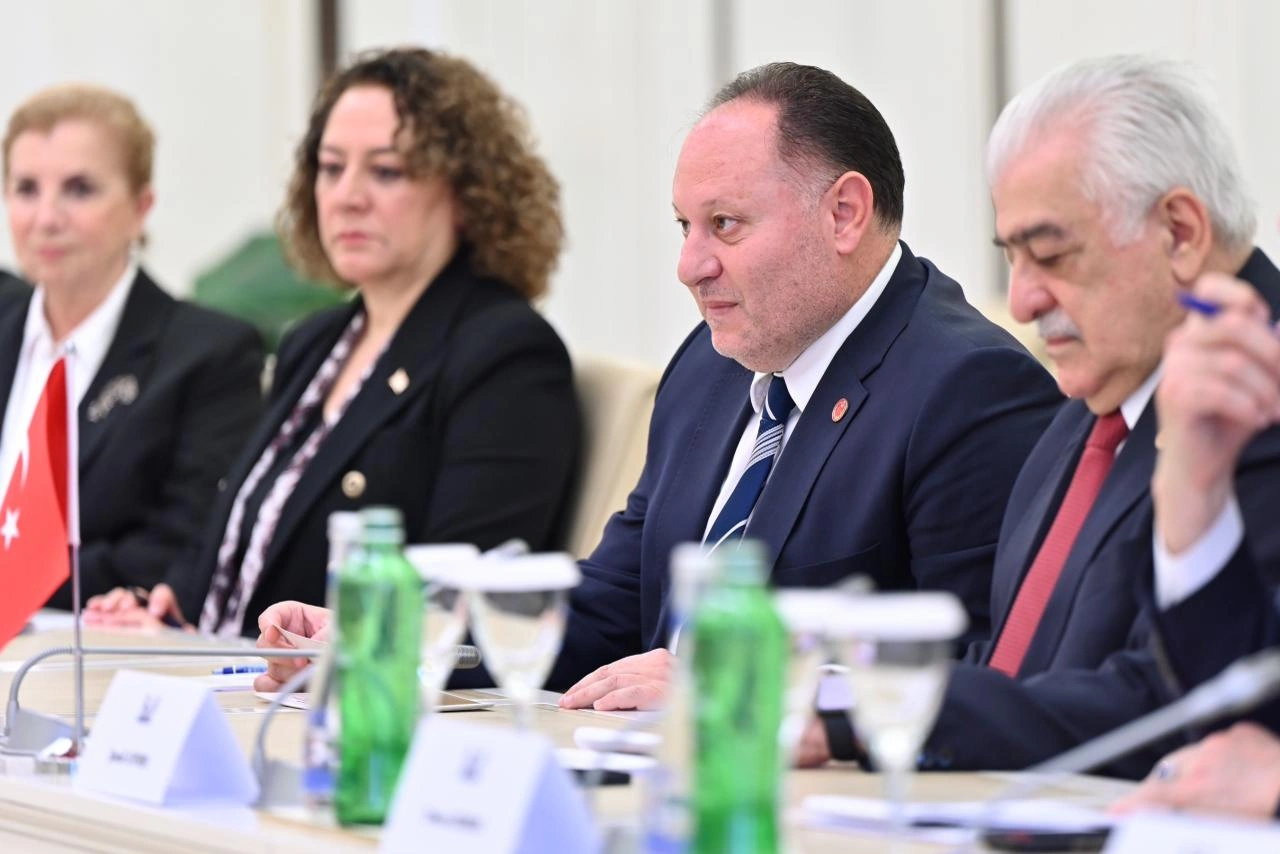 Sahibə Qafarova Azərbaycan, Türkiyə və Şimali Kipr parlamentlərinin dostluq qruplarının 3-cü görüşünün iştirakçıları ilə görüşüb - FOTO