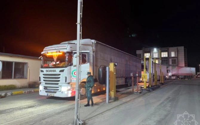 Rusiyanın İrana göndərdiyi humanitar yardımı daşıyan yük maşınları sərhəddən keçib
