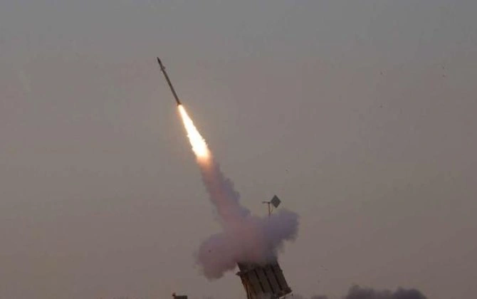Küveyt ordusu İranın iki ballistik raketini vurdu