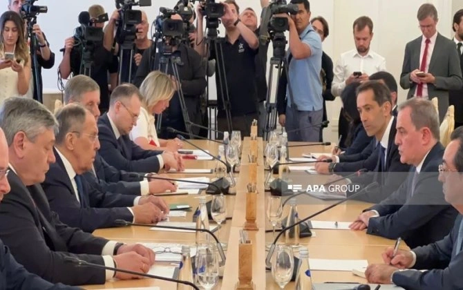 Ceyhun Bayramov və Lavrov Cənubi Qafqazdakı vəziyyəti müzakirə etdi