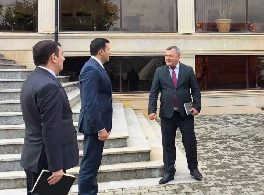 İcra başçısı kadrını özü ilə Göyçaya gətirib, yeni vəzifə verdi - FOTO