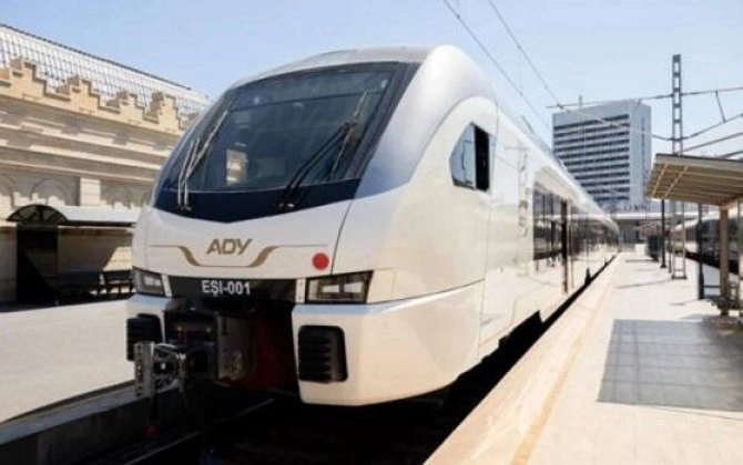 ADY: Altı ayda sərnişin qatarlarına 21 dəfə daş atılıb