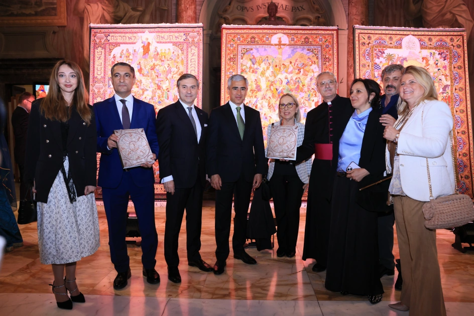 Vatikanda Heydər Əliyev Fondu ilə birgə layihələrin təqdimatına həsr olunan tədbir keçirildi - FOTO