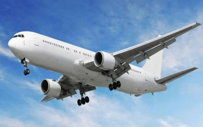 Əbu-Dabidən Bakıya hərəkət edən aviareys geri qayıdır