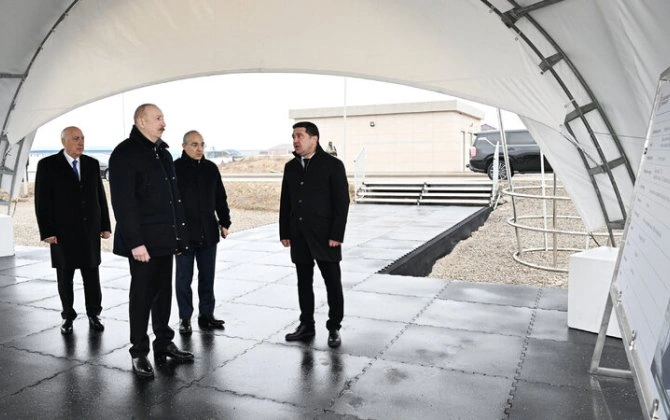 İlham Əliyev Sumqayıt Sənaye Parkında polipropilen və laminatlı kisə istehsalı müəssisəsinin təməlini qoydu - FOTO