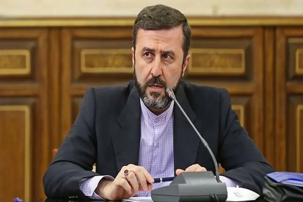 Qəribabadi: Hörmüz boğazındakı vəziyyət müharibədən əvvəlki vəziyyətinə qayıtmayacaq