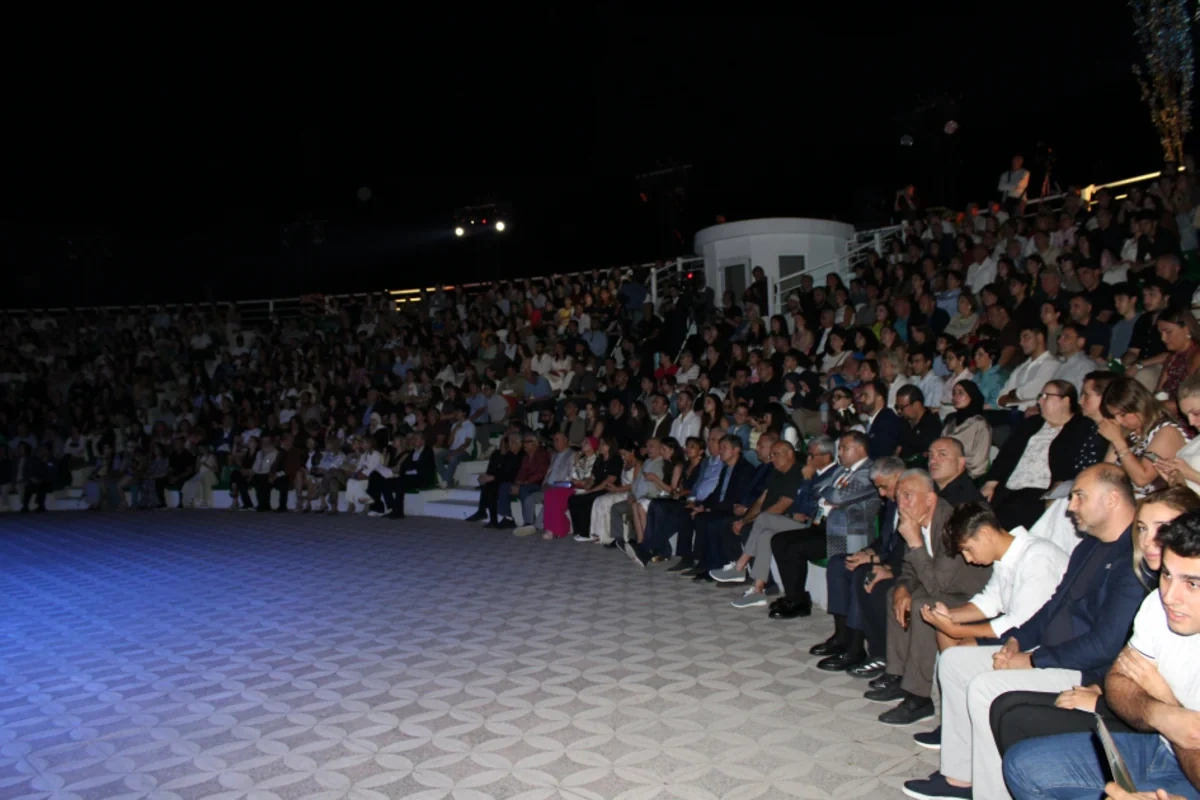İlk dəfə Qəbələ Festivalında Azərbaycan kinofimlərindən musiqilər səsləndirilib - FOTO