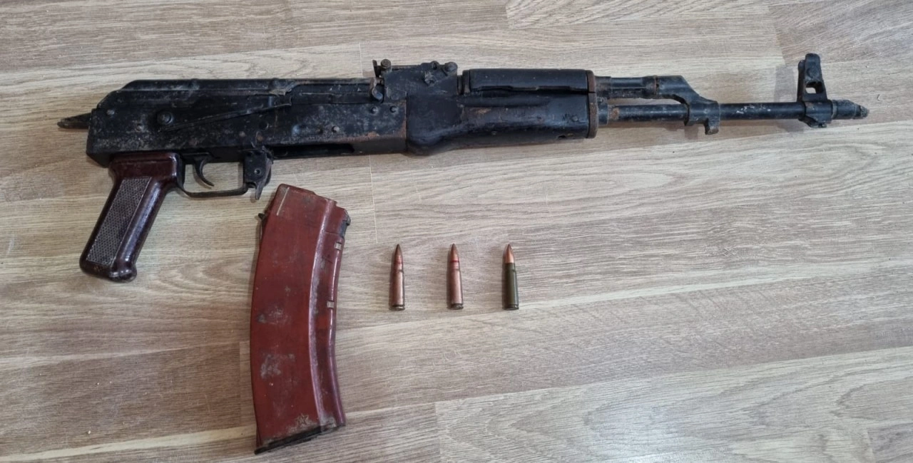 Narkotik vasitə və odlu silah satan şəxs həbs olundu - FOTO