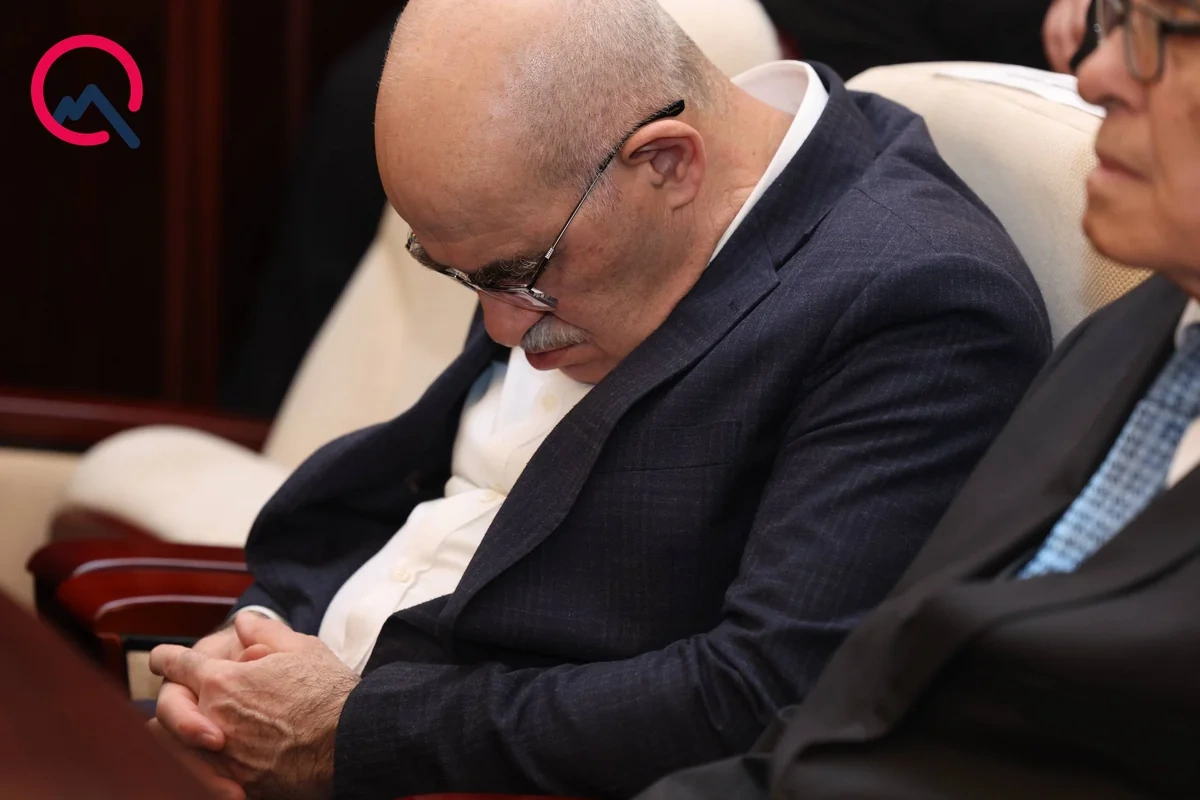 AMEA-da "gərgin" iclas: "Yatmışları razı deyiləm kimsə oyatsın..." - FOTOREPORTAJ