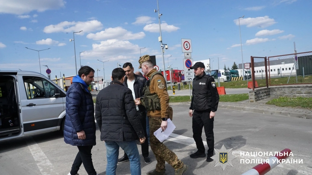 Ukrayna hərbi əsiri Azərbaycana təhvil verib - FOTO/VİDEO