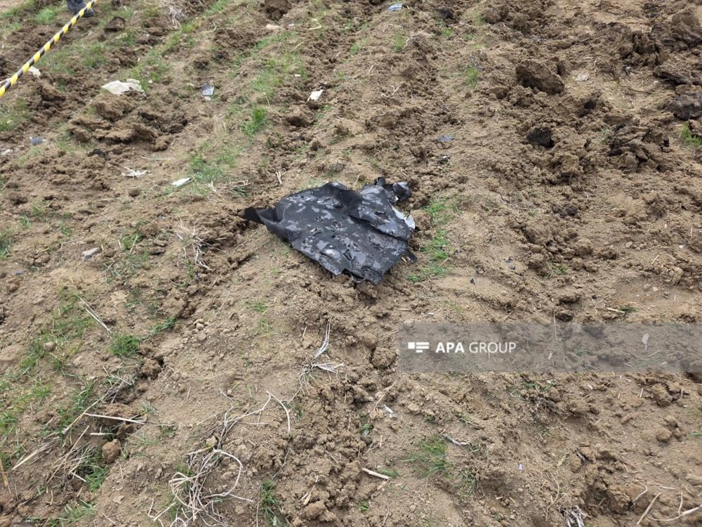 Naxçıvanda İran dronunun düşdüyü məktəb binasının yaxınlığından FOTOLENT
