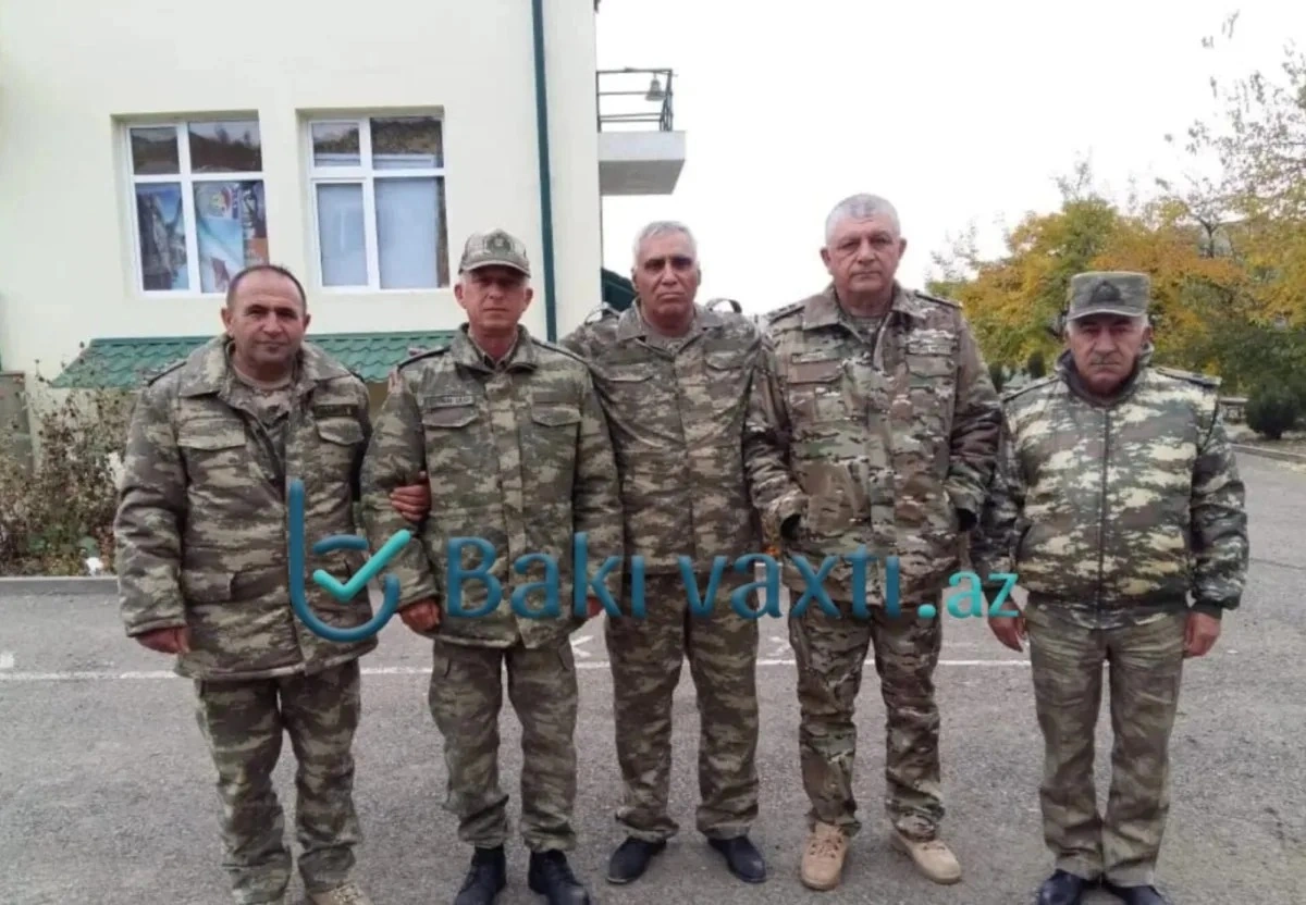 Generalın zabit yoldaşları ilə NADİR FOTOSU yayıldı