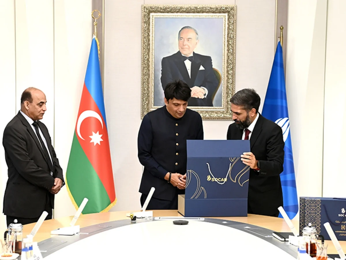 Rövşən Nəcəf Pakistan Futbol Federasiyasının prezidenti ilə görüşüb - FOTO