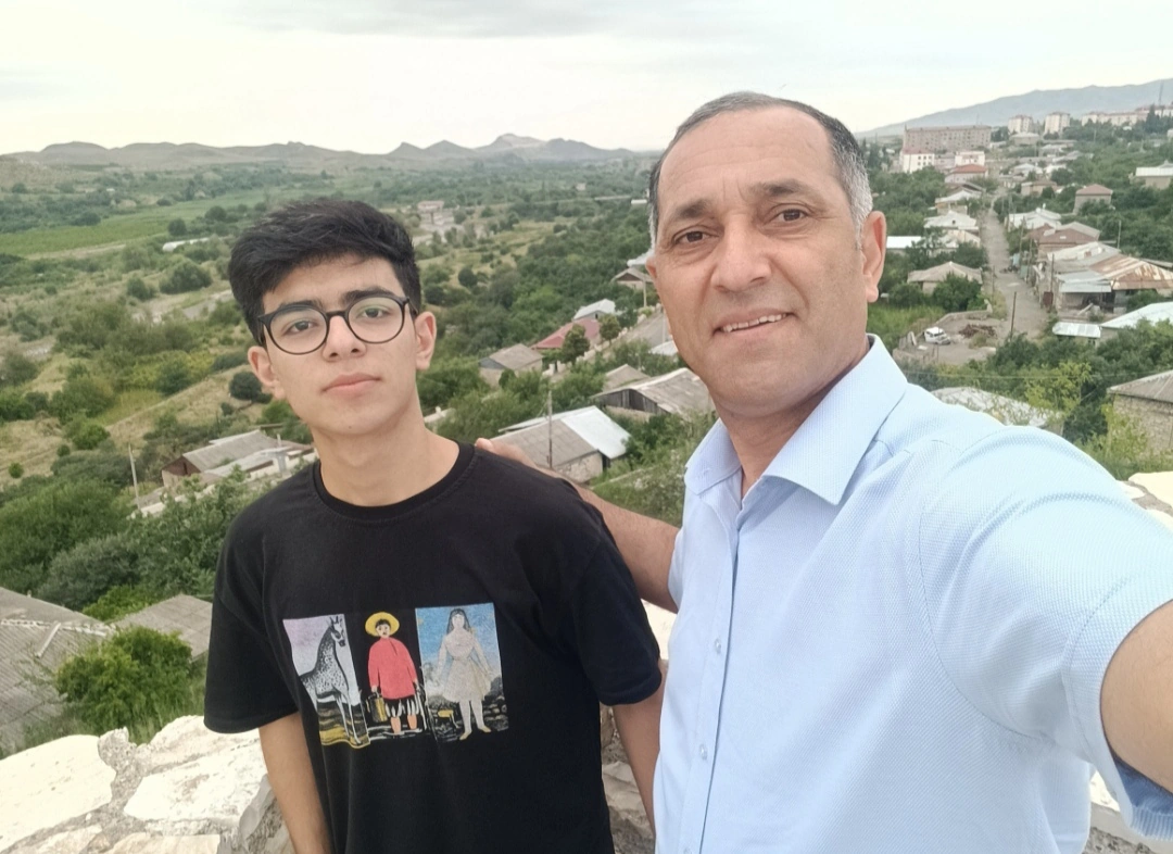 Tələbə adını qazanan jurnalist övladları - FOTO