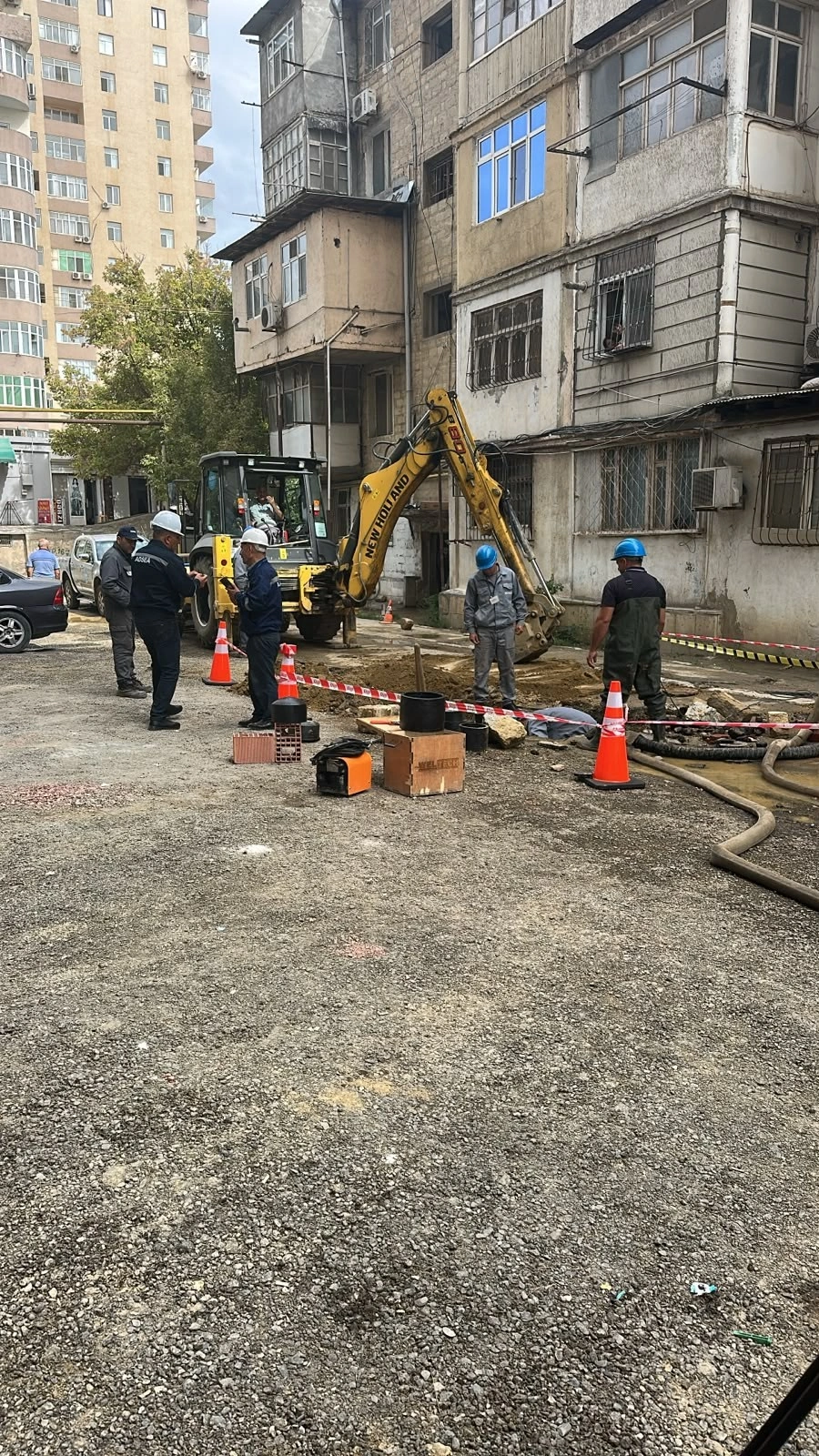 Yasamalda su xəttində baş verən qəza aradan qaldırılır - FOTO