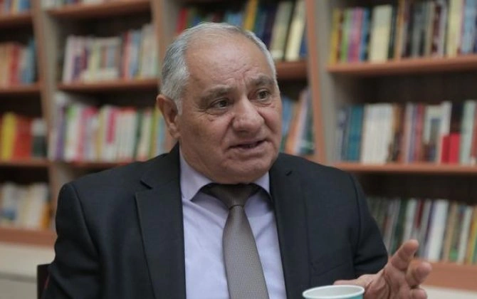 “Ana dili” mükafatının təsis olunması təklif olundu