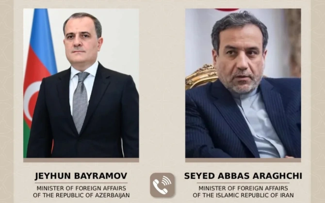 Ceyhun Bayramovla Abbas Əraqçi ikitərəfli məsələləri müzakirə ediblər