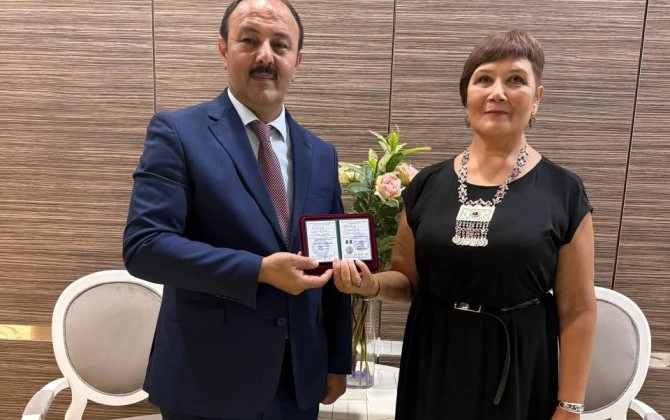 Əkbər Qoşalı Başqırdıstan Yazıçılar Birliyinin ən yüksək medalı ilə təltif olundu - FOTO
