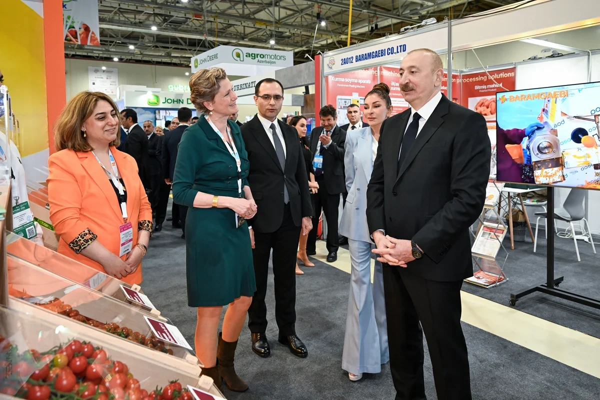 İlham Əliyev 19-cu "Caspian Agro Week" və 31-ci "InterFood Azerbaijan" sərgiləri ilə tanış olub - FOTO - YENİLƏNİB