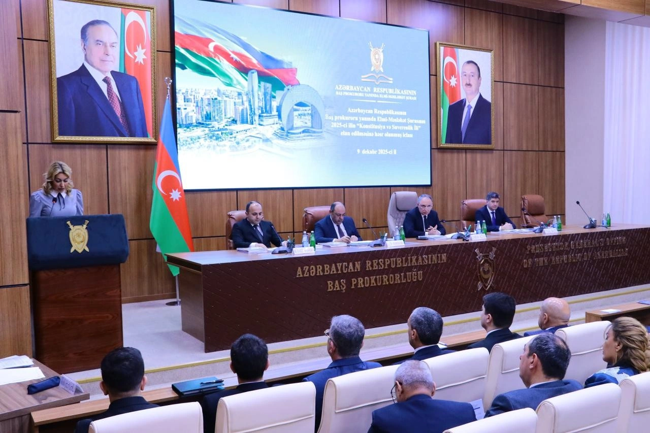 Baş prokuror yanında Elmi-Məsləhət Şurasının iclası keçirildi - FOTOLAR