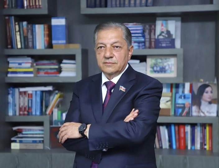 “İlham Əliyev “Avropa Siyasi Birliyi” Zirvəsində beynəlxalq institutlara prinsipial mesaj verdi” - ŞƏRH