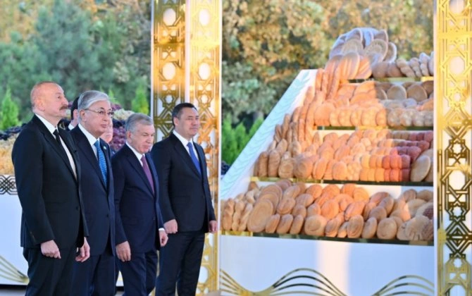 Prezident İlham Əliyev MDB Ölkələrinin Milli Kulinariya Festivalı ilə tanış olub, rəsmi qəbulda iştirak edib - FOTO