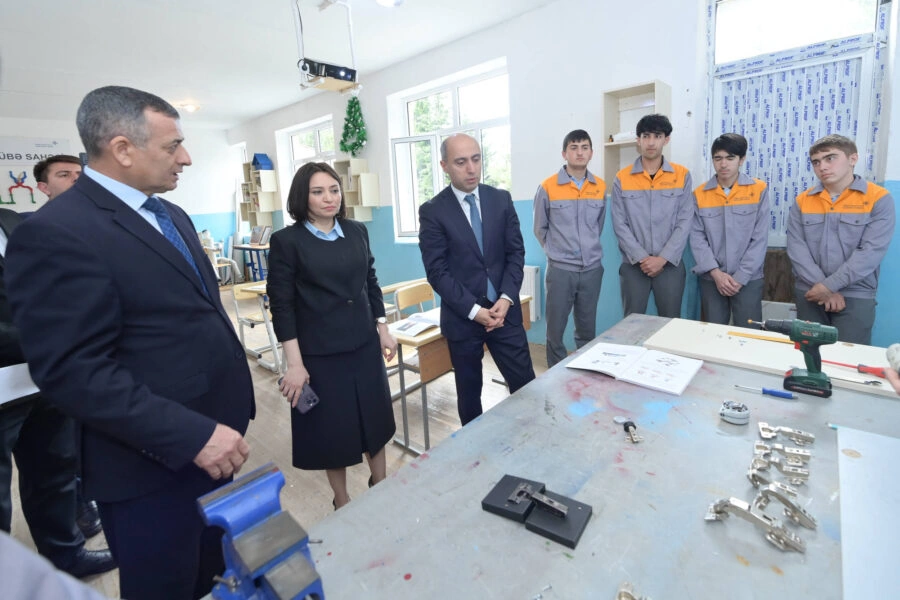Emin Əmrullayev Qaxda tədris prosesi ilə tanış olub – FOTO