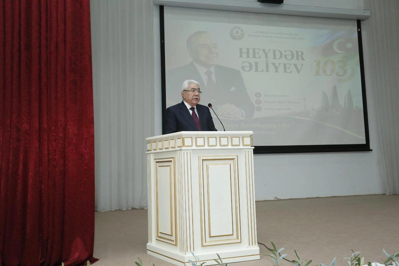 Heydər Əliyevin anadan olmasının 103-cü ildönümünə həsr olunan konfrans keçirildi - FOTOLAR