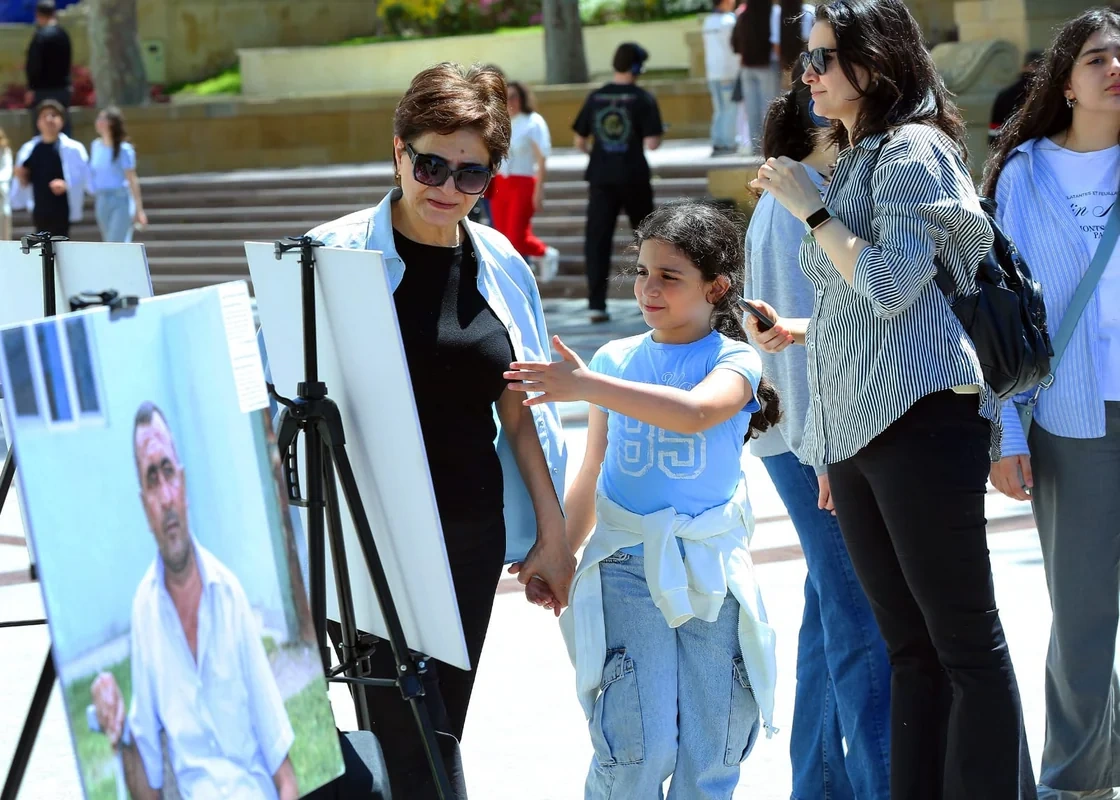 "Qarabağ və Şərqi Zəngəzurda urbisid, mina çirklənməsi və dirçələn həyat" mövzusunda fotosərgi keçirilib - FOTO