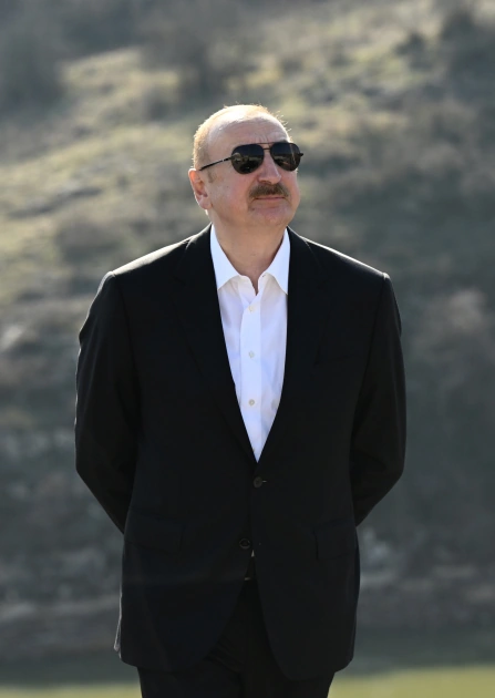 İlham Əliyev Xocalının Xanabad kəndində görülmüş işlərlə tanış olub - FOTO - YENİLƏNİB