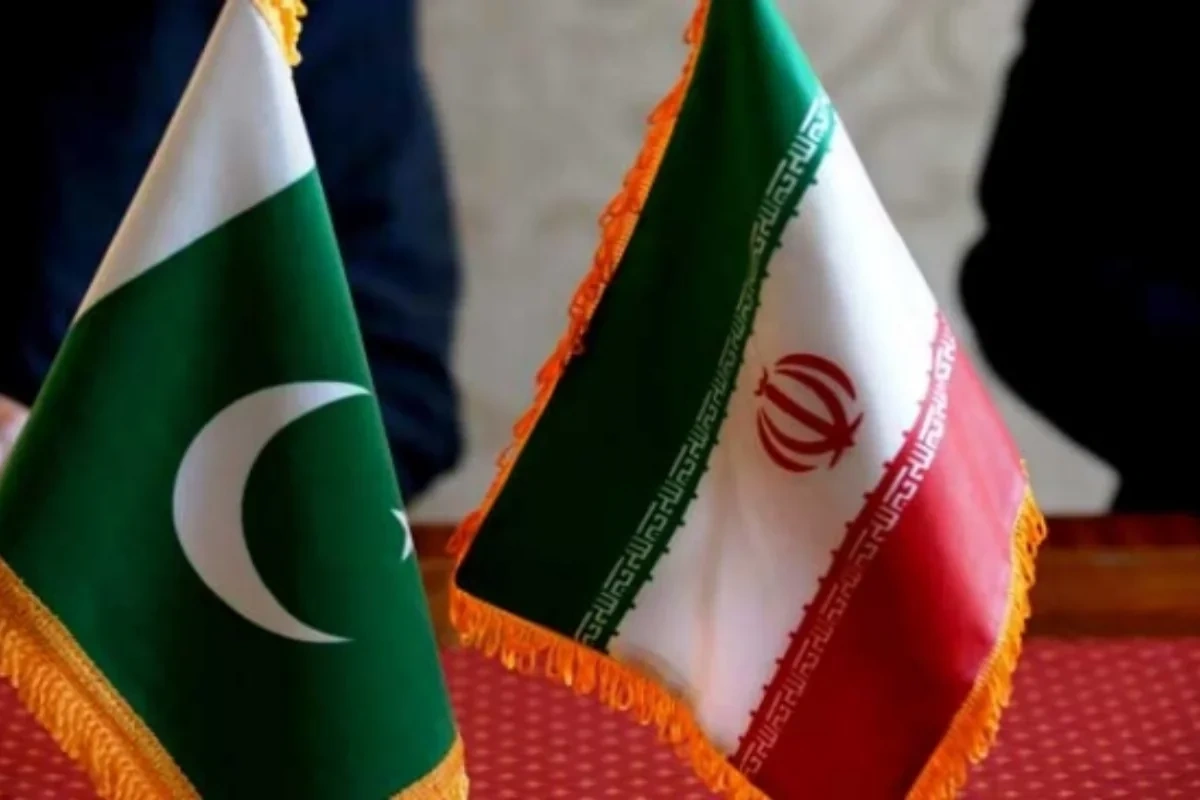İran nümayəndə heyəti gecə saatlarında Pakistan ordusunun komandanı ilə görüşüb
