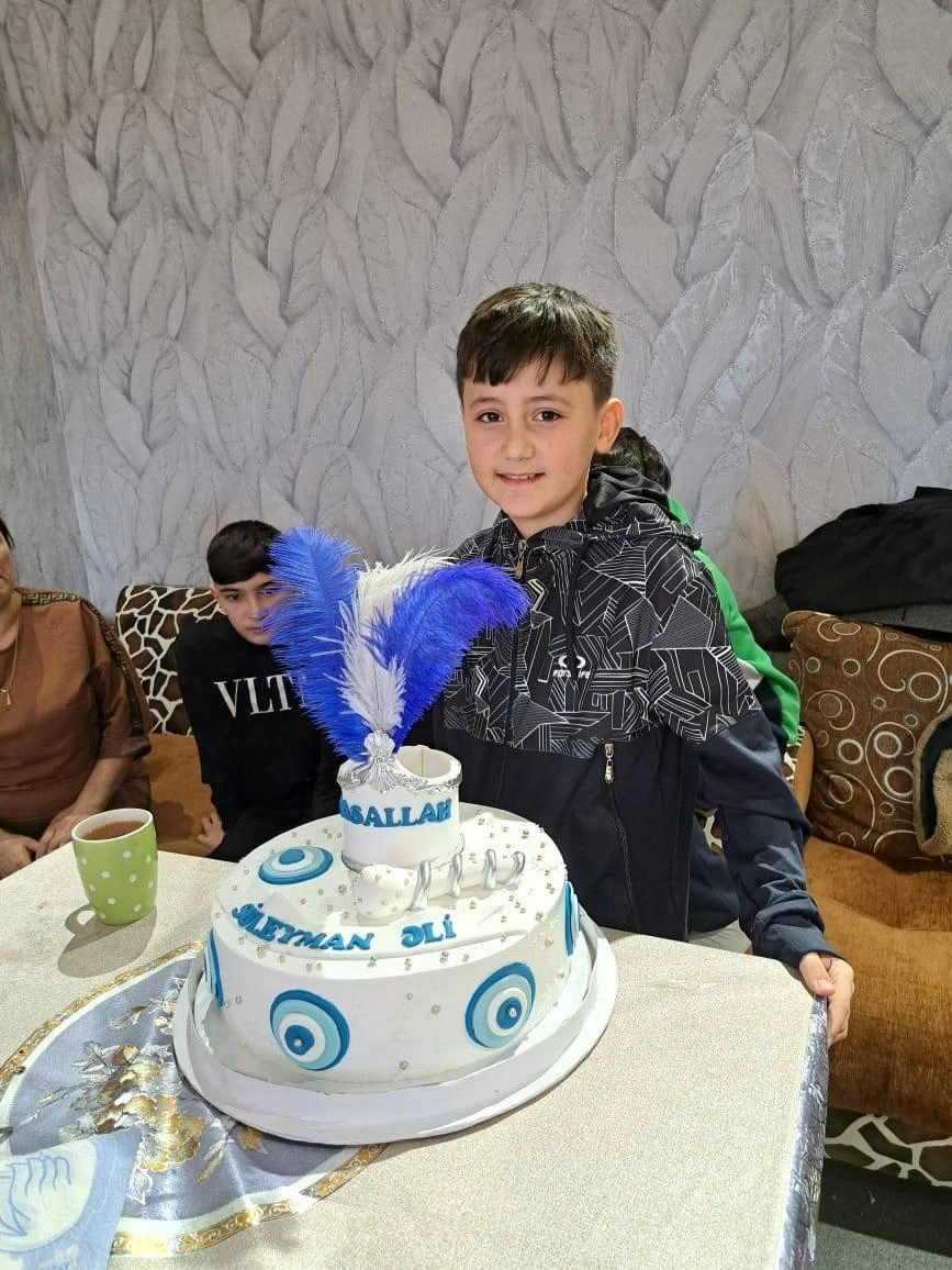 "Dostların böyüyür, atan qocalır, təkcə sənin yaşın 10 qalır" - FOTO