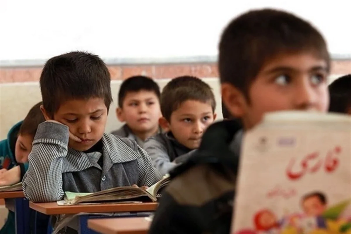 İranda məktəblər distant təhsilə keçirildi