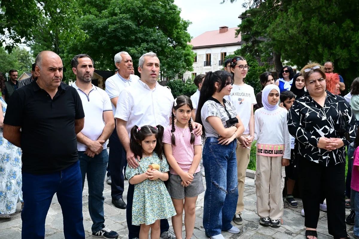 Şuşada "Kitab dayanacağı" istifadəyə verilib - FOTO