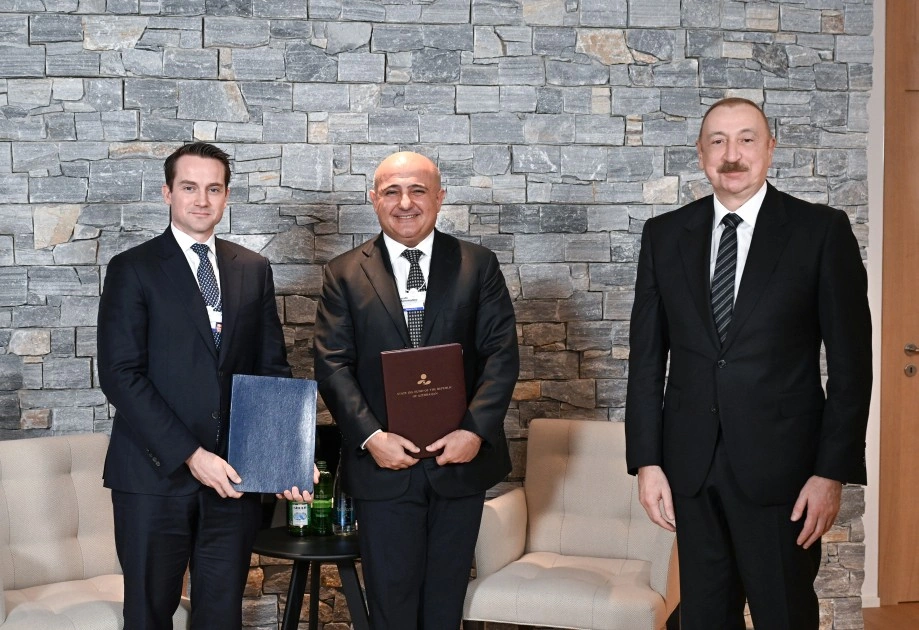 Prezident Davosda daha bir görüş keçirdi - FOTOLAR