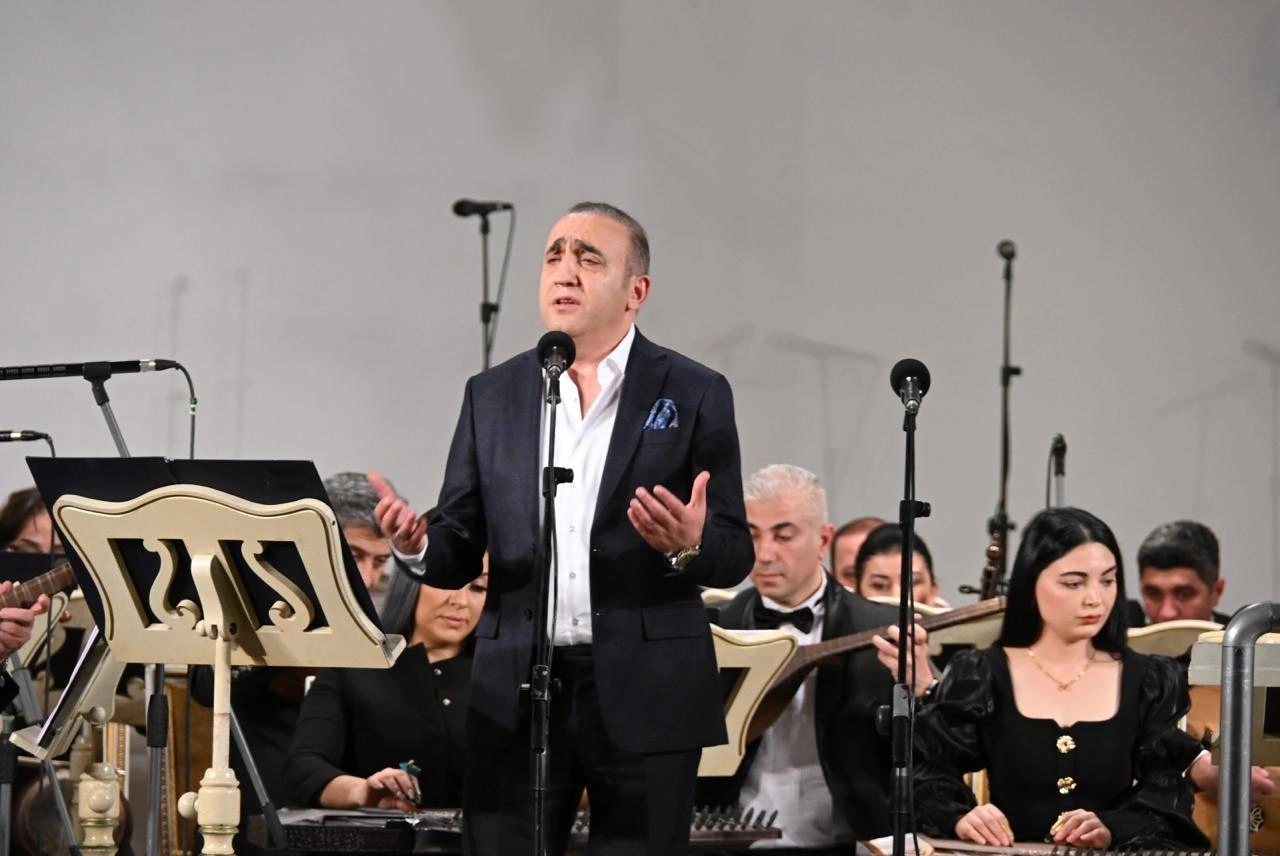 Xalq şairi Fikrət Qocanın 90 illiyinə həsr olunan konsert keçirildi - FOTOLAR