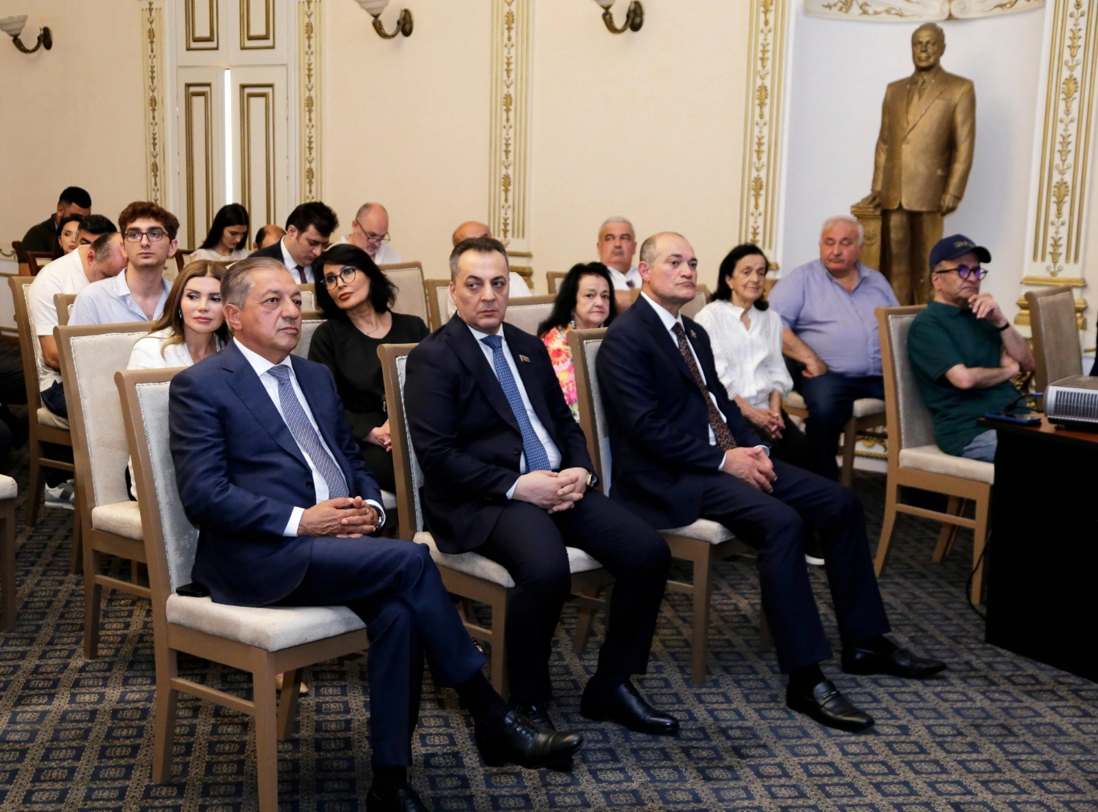 Diasporla İş üzrə Dövlət Komitəsində Azərbaycan və İsrail kinematoqrafçılarının birgə layihəsi təqdim olunub - FOTO