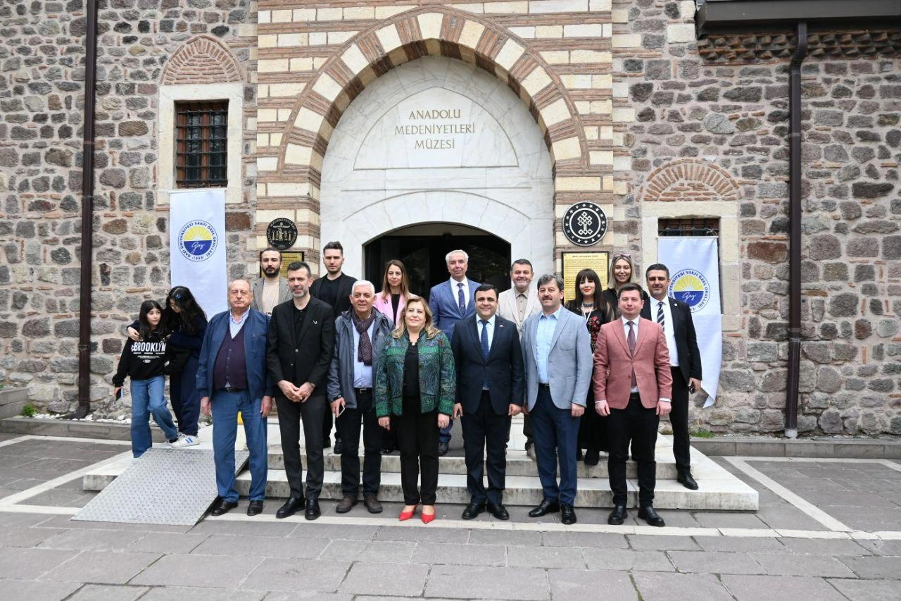 Ankarada "Anadolu öyküsü" rəsm sərgisində Azərbaycan mədəniyyətinə dair əsərlər nümayiş etdirilib - FOTO