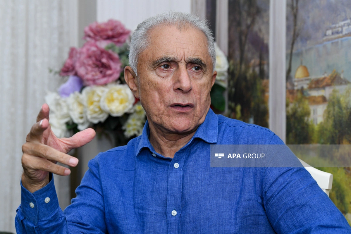 Alim Qasımov Üzeyirlə duetindən danışdı: “Kim tənqid edir, özü bilər”