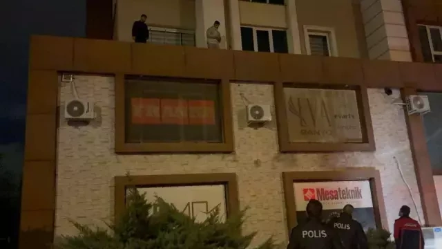 Pəncərədən çarşafla enərkən görən onları oğru sandı, sən demə onlar... - FOTOLAR