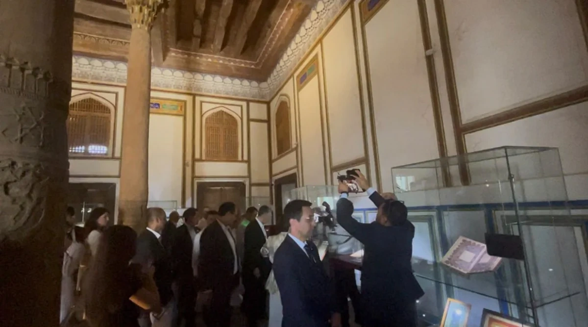Azərbaycan nümayəndə heyəti Buxarada tarixi Ark qalasını ziyarət etdi - FOTO