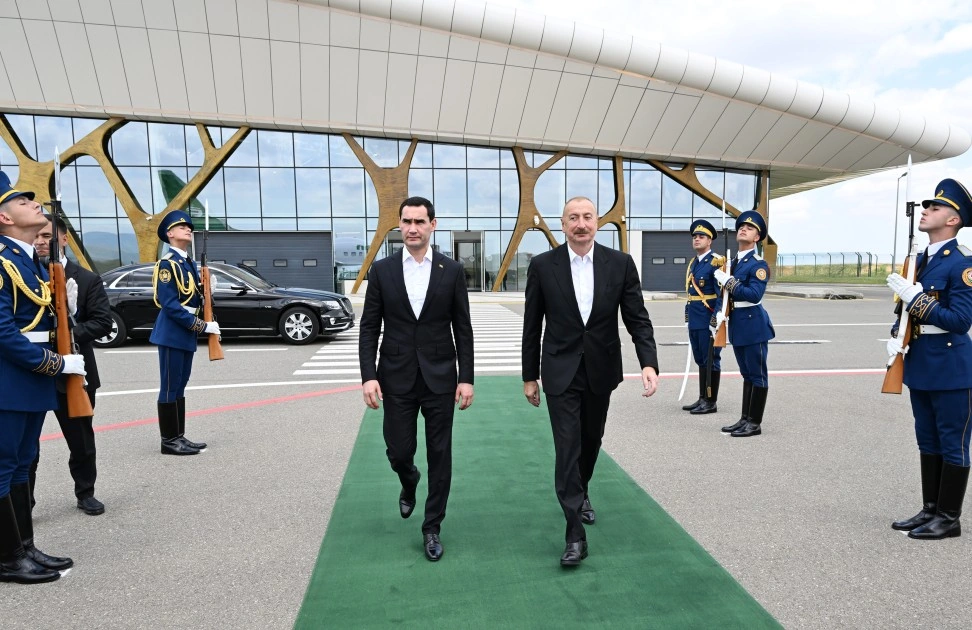 Sərdar Berdiməhəmmədovun Azərbaycana səfəri başa çatdı - FOTO