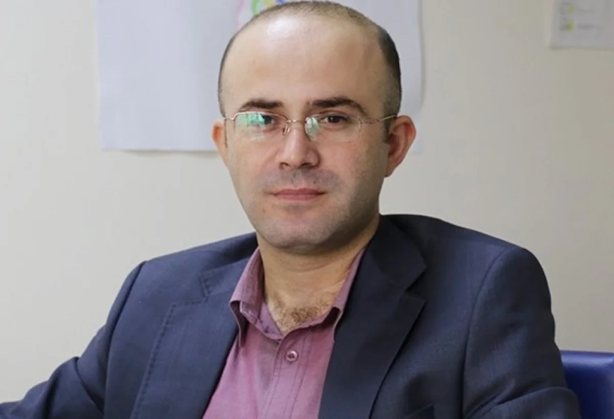 Kliklə başlayan risk: uşaqları kim böyüdür - valideyn, yoxsa sosial media? - ARAŞDIRMA