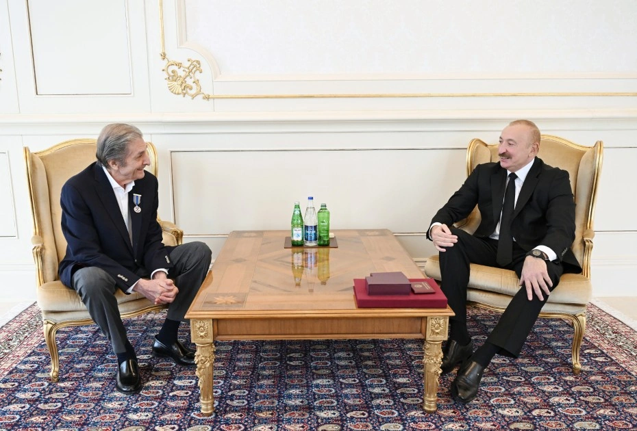 Prezident Fərhad Xəlilova “İstiqlal” ordenini təqdim etdi - FOTO - YENİLƏNİB