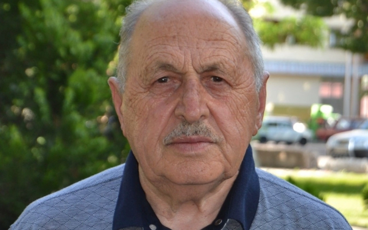Keçmiş məmur sədrlikdən istefa verdi - FOTO