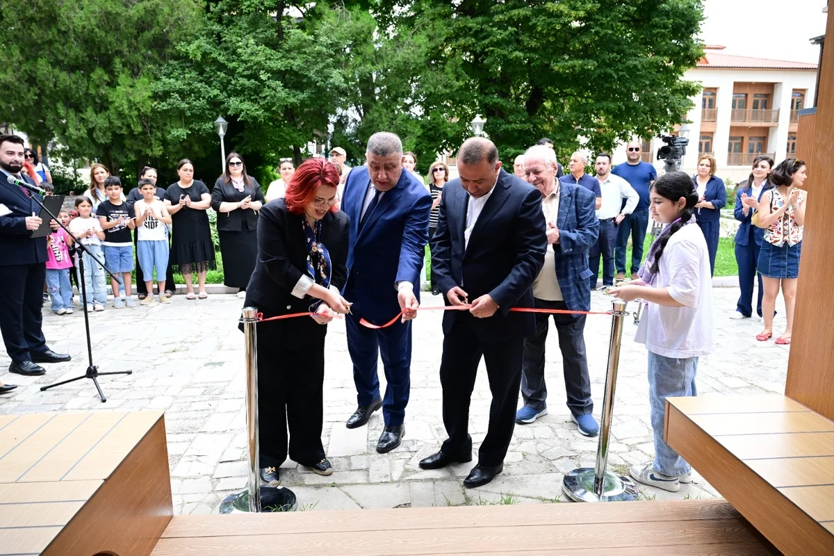 Şuşada "Kitab dayanacağı" istifadəyə verilib - FOTO