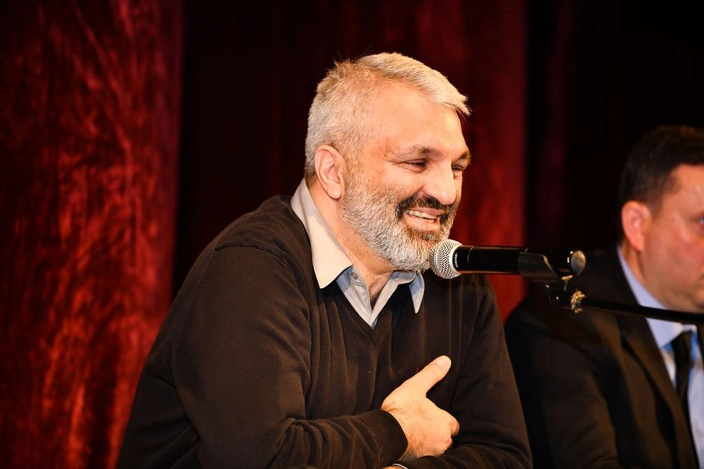 “Şəfiqə xanım Əli İsanın qanunsuzluqlarını bizə oxuduqca başımız fırlandı, indi də Həmidə Ömərovanı seçmək istəyirlər”- FOTO+ÖZƏL