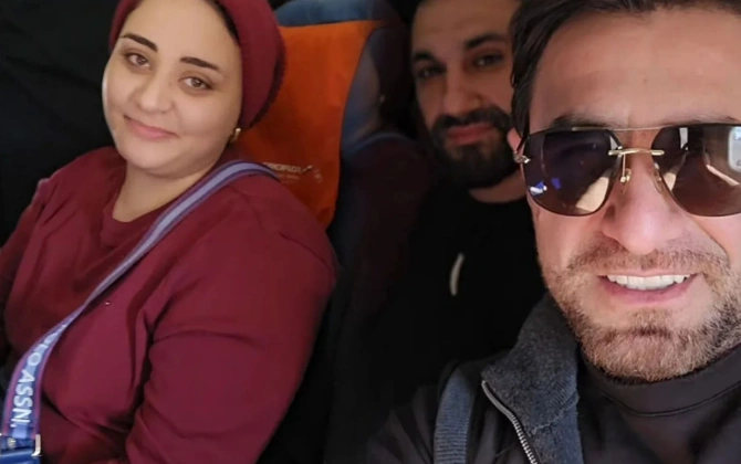 Bakıya uçan təyyarə quşlarla toqquşdu - Məşhurlar da həmin reysdə idi - VİDEO